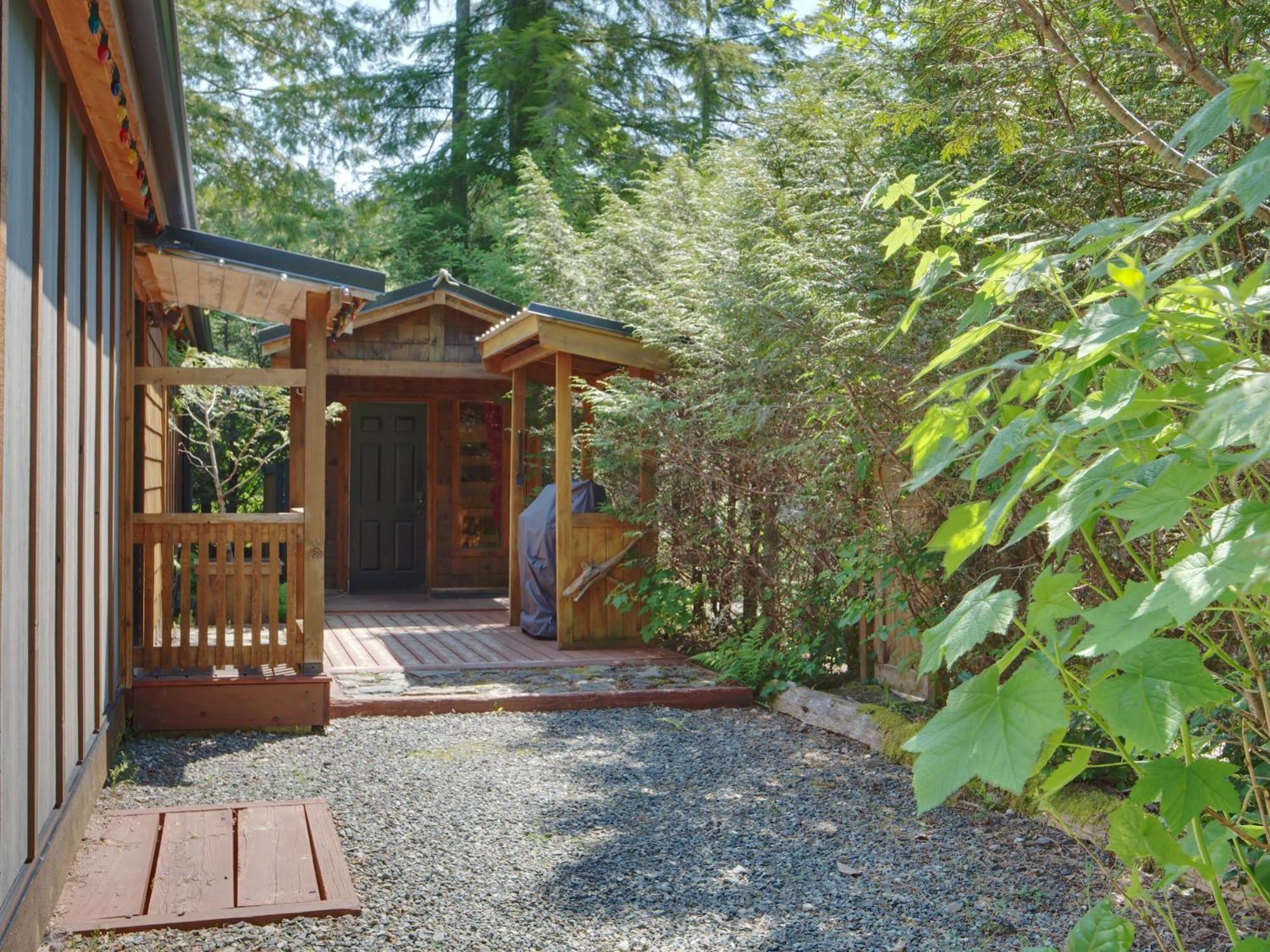 Handsome Dan'S Vacation Cottage Rentals Port Renfrew Bagian luar foto