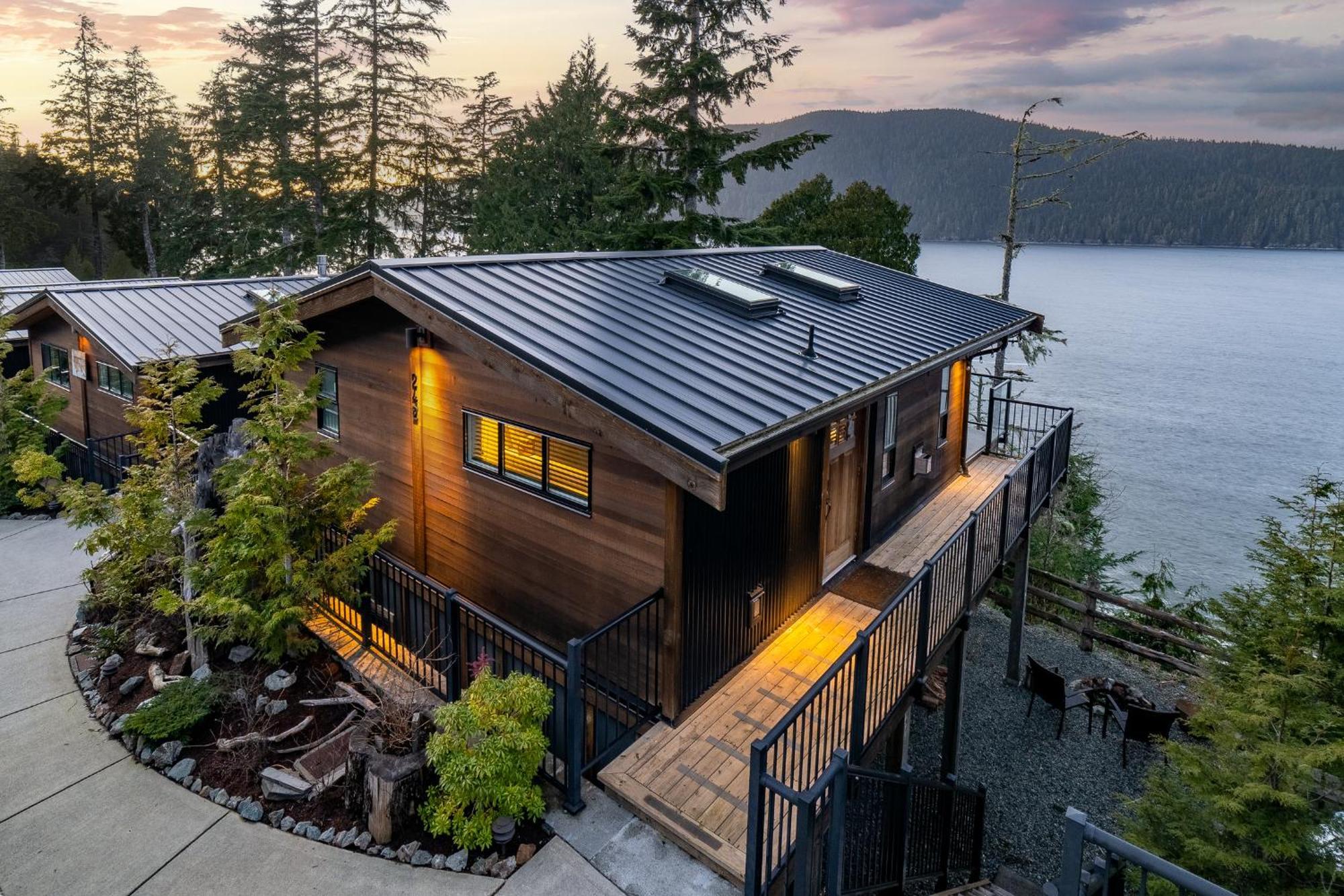 Handsome Dan'S Vacation Cottage Rentals Port Renfrew Bagian luar foto