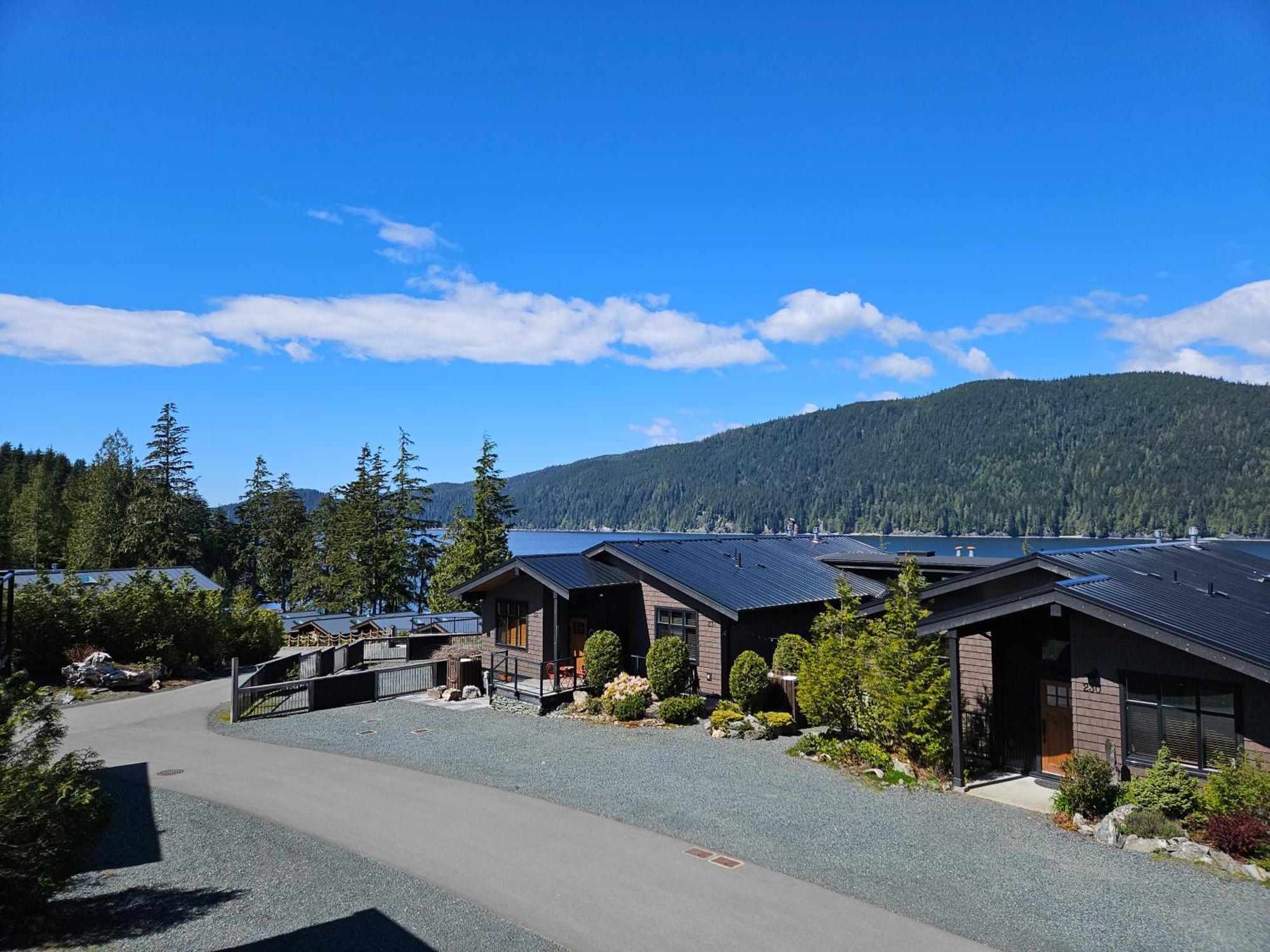 Handsome Dan'S Vacation Cottage Rentals Port Renfrew Ruang foto