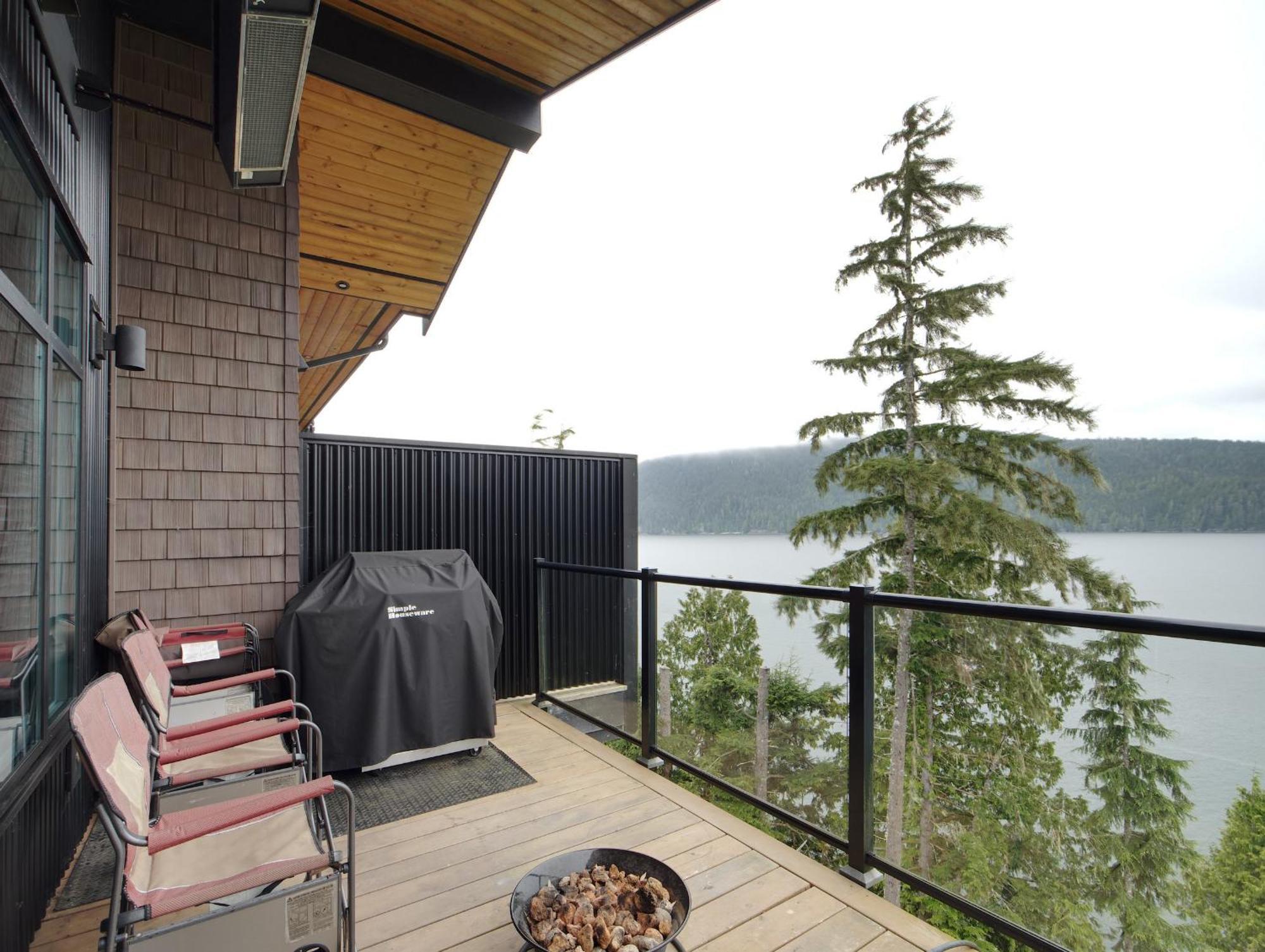 Handsome Dan'S Vacation Cottage Rentals Port Renfrew Ruang foto